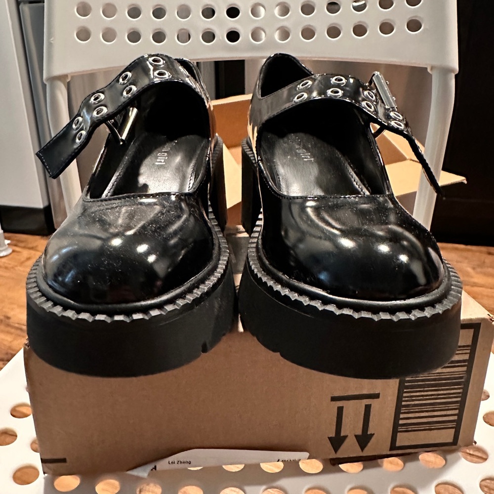[brand new]Madden Girl Black Platform Shoes y2k